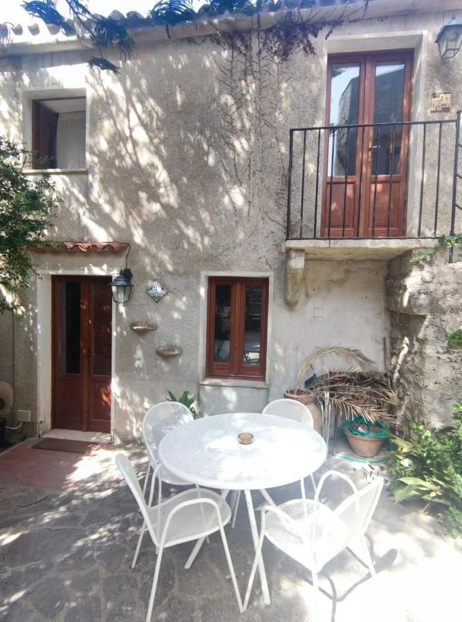 Apartmán Cortile Via Sales 11 Erice Exteriér fotografie