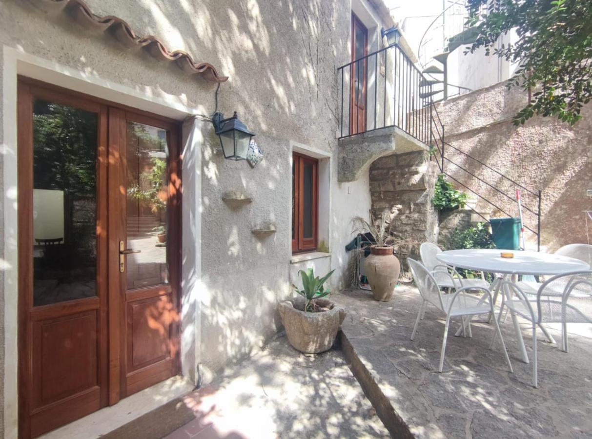 Apartmán Cortile Via Sales 11 Erice Exteriér fotografie