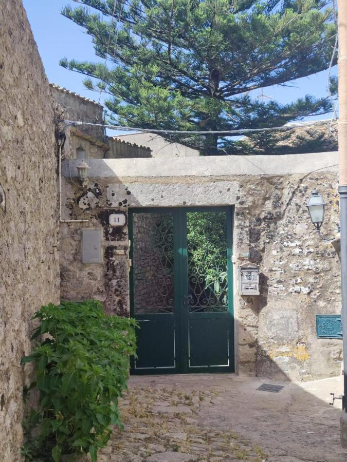 Apartmán Cortile Via Sales 11 Erice Exteriér fotografie